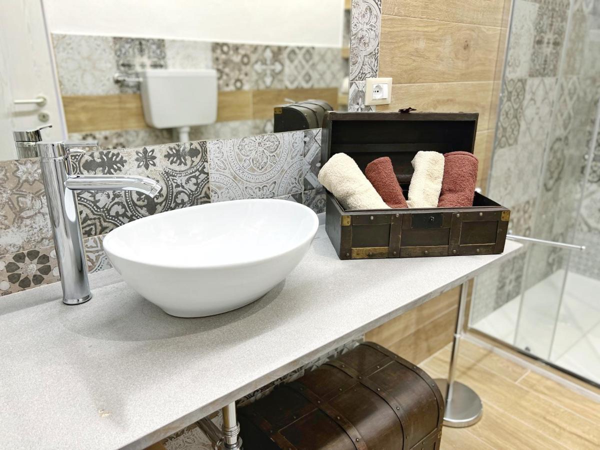 Luxury Tugurio Villa Arma di Taggia Luaran gambar